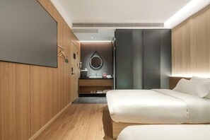 Twin Room, City View | Egyptian cotton sheets, premium bedding, pillowtop beds, WiFi (free) - Ru Wei Exquisite Hotel (Shanghai)
