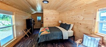 Cabin at the lake, Free Kayaks, Hiking & Fishing
