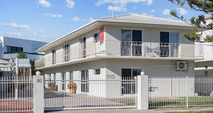 Esplanade Apartments | Ocean View Beachfront | West Beach