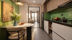 Apartament, 1 dormitori | Cuina privada | Frigorífic, microones i placa de cuina 