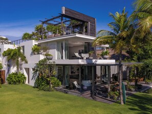 Villa de lujo, 6 habitaciones, vista a la playa | Exterior
