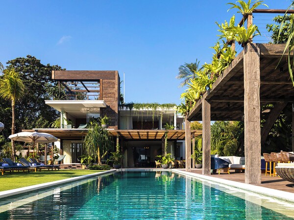 Noku Beach House - Seminyak