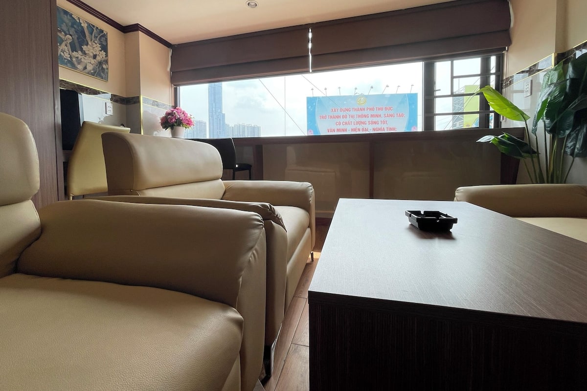 Luxury Double Room, River View | Lobby