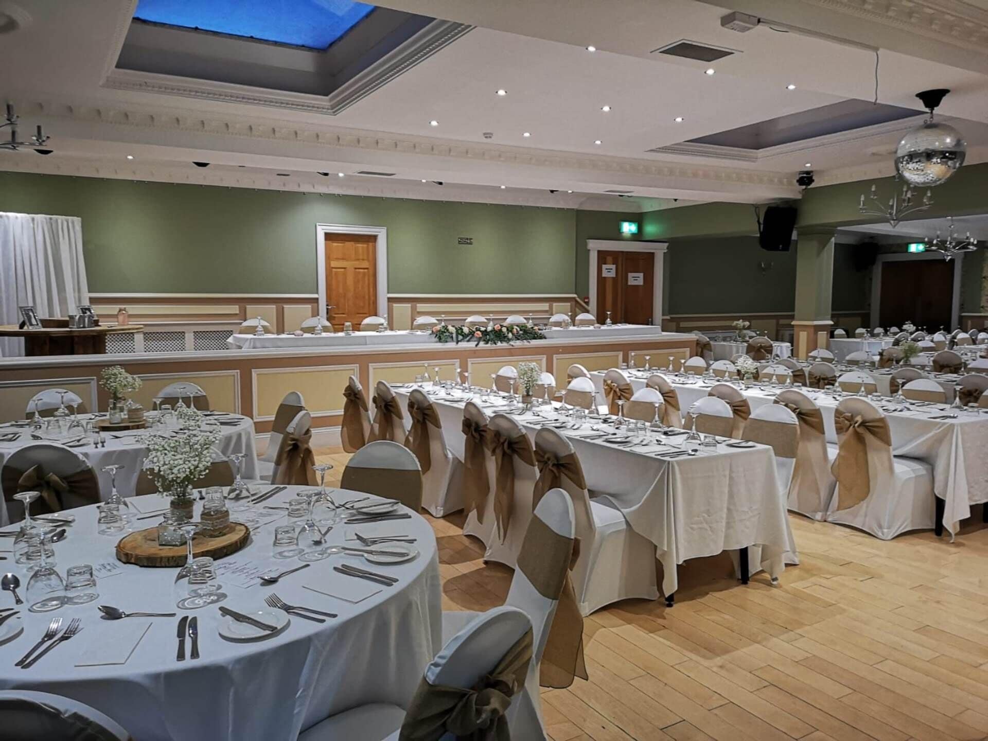 Banquet hall