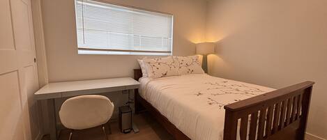 2 bedrooms, desk, iron/ironing board, travel cot