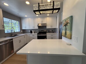 Coffee/tea maker, fridge, microwave, oven - Brand New Remodel · Waterfront 2B1B · 15 mins SFO (San Mateo)