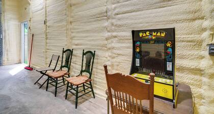 Private Hot Tub & 2-Story Sundeck! Lakefront Log Cabin on 1 acre in Onalaska!