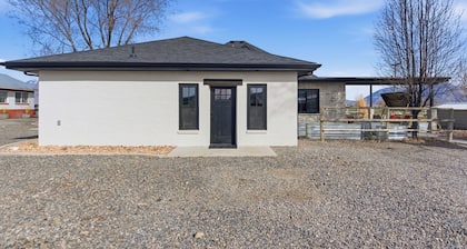 Highlander Getaway\Casita\100%Private\Parking\W&D!