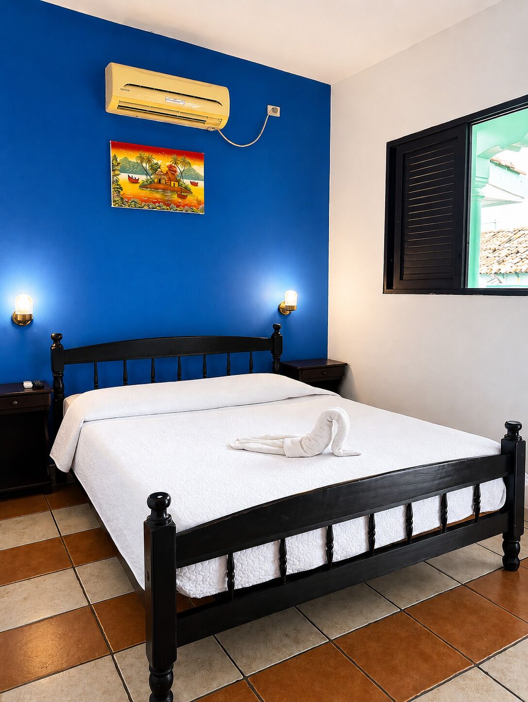 Comfort Room | Free WiFi