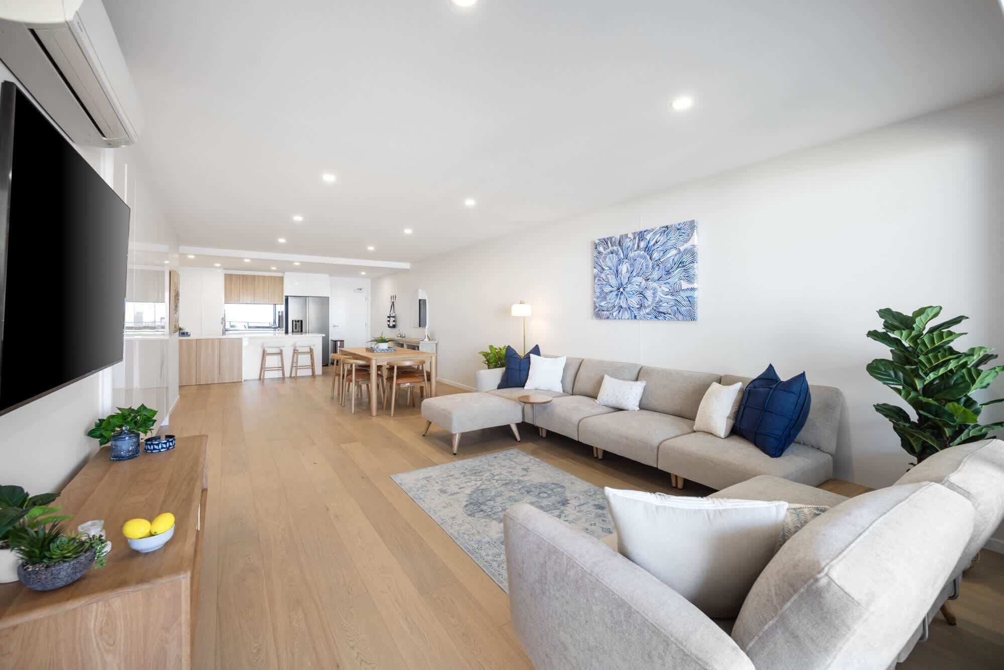 Beachside 3-bed Apartment With Resort Pool - Caloundra