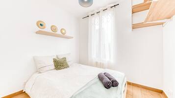 1 bedroom, iron/ironing board, WiFi (free), bed sheets