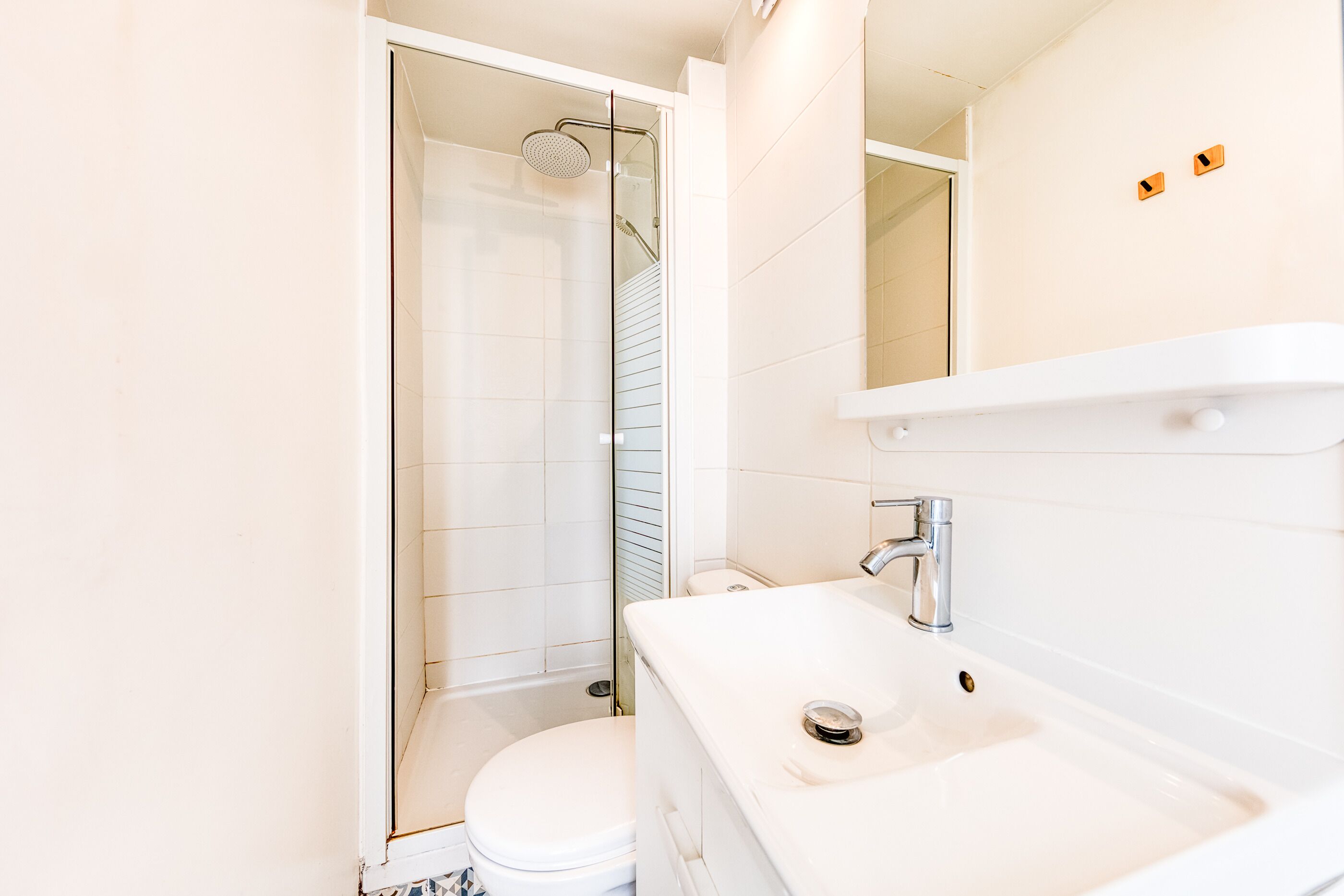 Hair dryer, towels, toilet paper