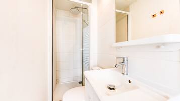 Hair dryer, towels, toilet paper