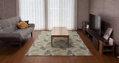 NEW OPEN / Entire House Rental / 2-minute walk from the Bus Stop for Buses to Bushozan Station and the Airport / Accommodates up to 10 guests / Parking for 5 cars / Family-friendly and suitable for large groups