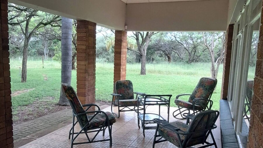Spacious Farmhouse Retreat Near Mokopane, South Africa