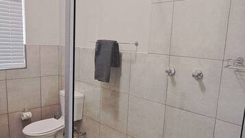 House, 5 Bedrooms, Accessible, Patio | Bathroom