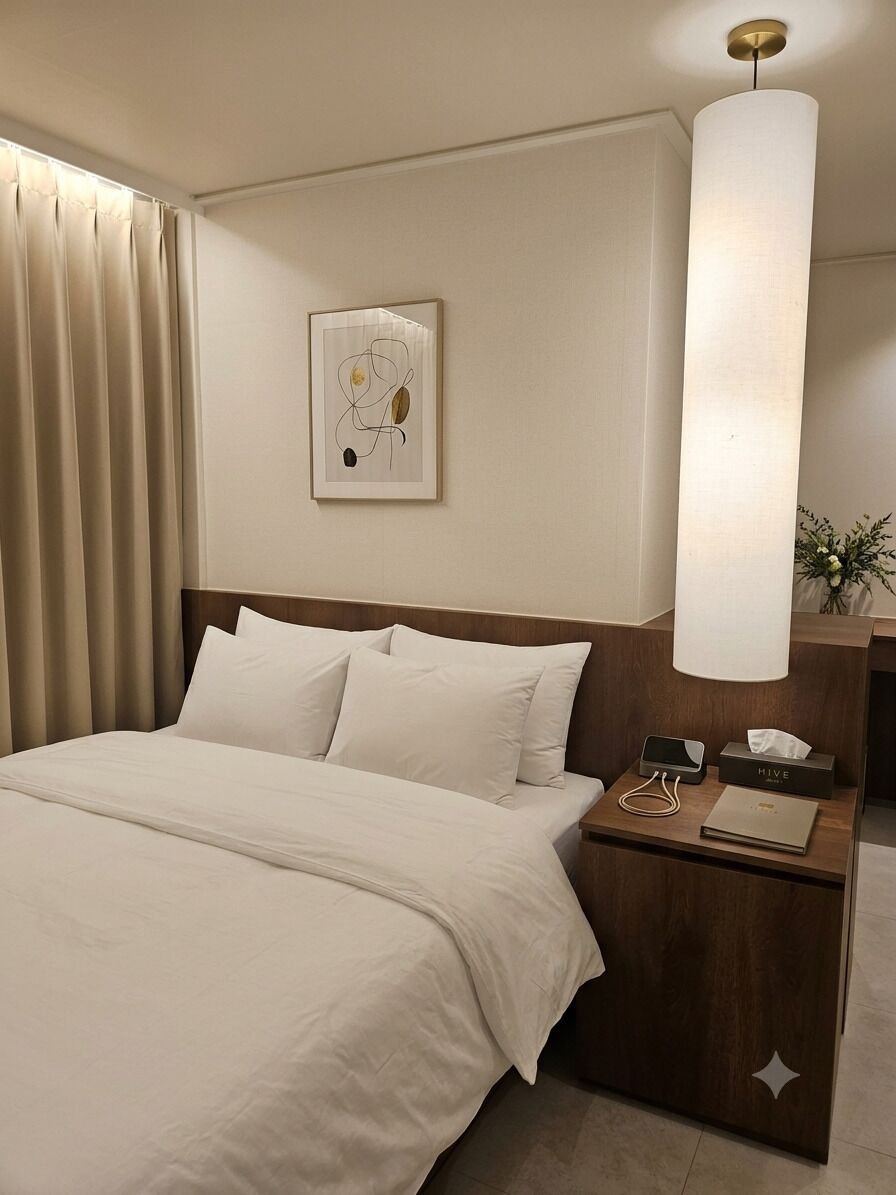 Quarto casal standard, geladeira | Escrivaninha, Wi-Fi de cortesia