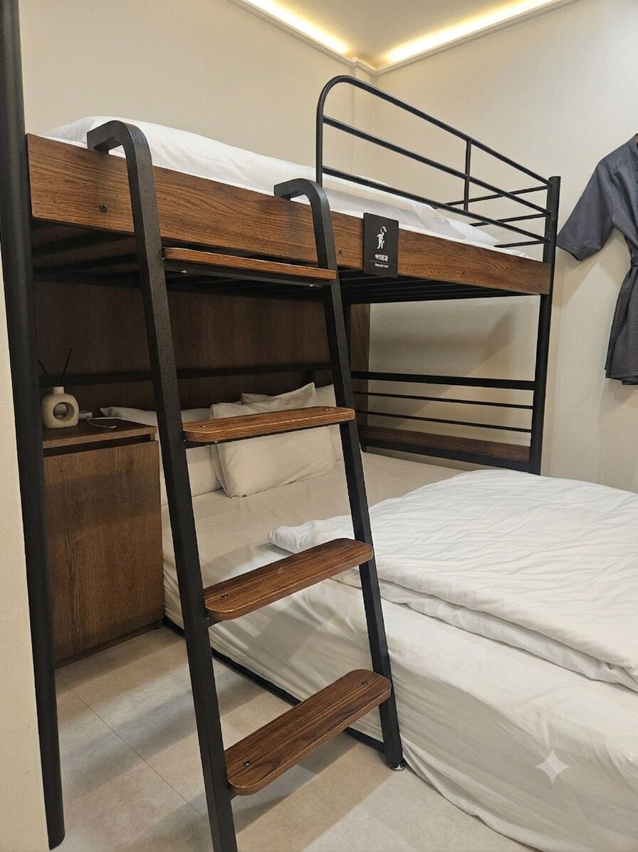 Quarto duplo família, geladeira | Escrivaninha, Wi-Fi de cortesia