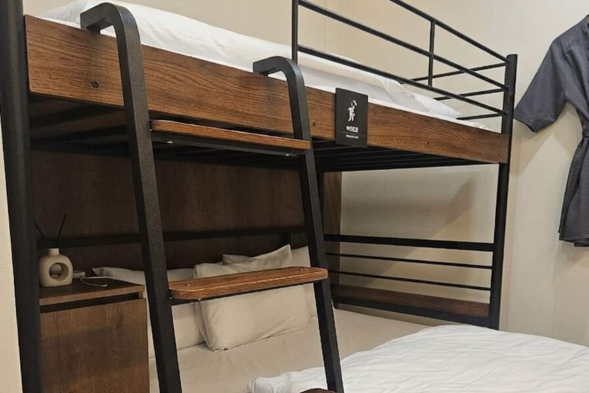 Family Twin Room, Refrigerator | Desk, WiFi (free)
