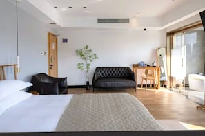 Kamar Double Deluks, balkon, pemandangan gunung | Wi-Fi gratis dan seprai linen