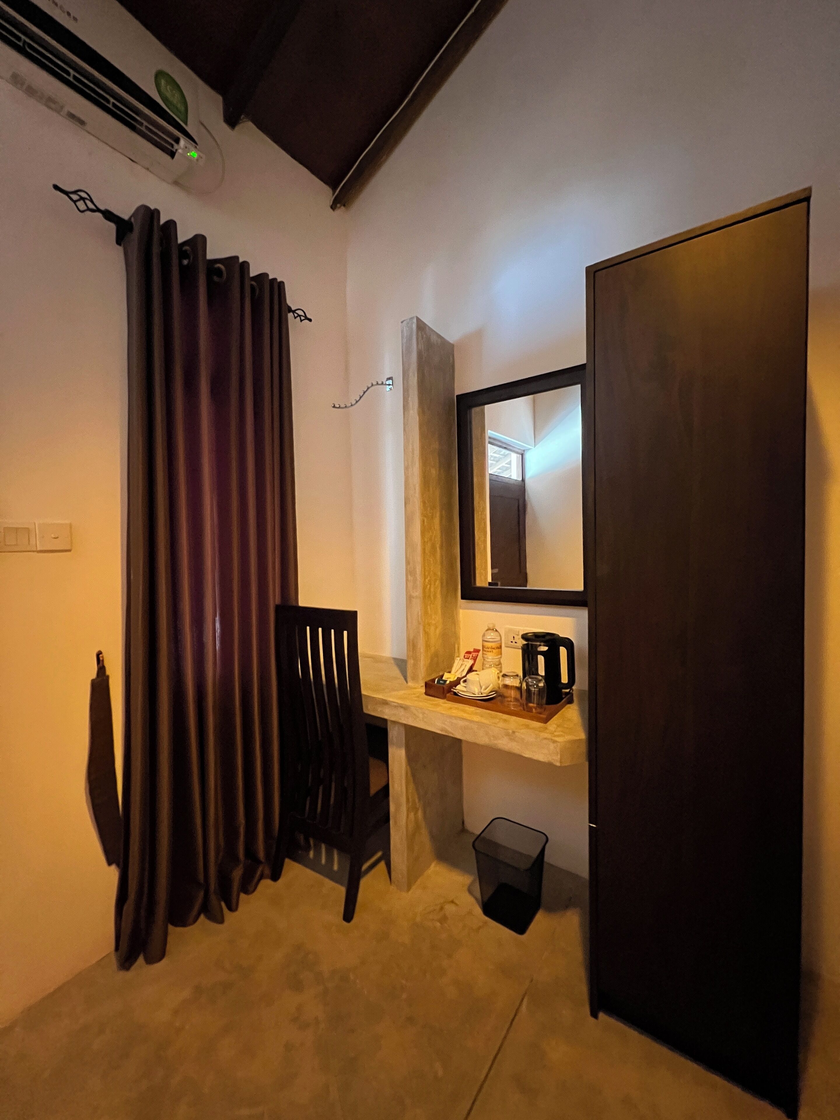 Deluxe Double Room, Garden View | Soundproofing, iron/ironing board, free WiFi