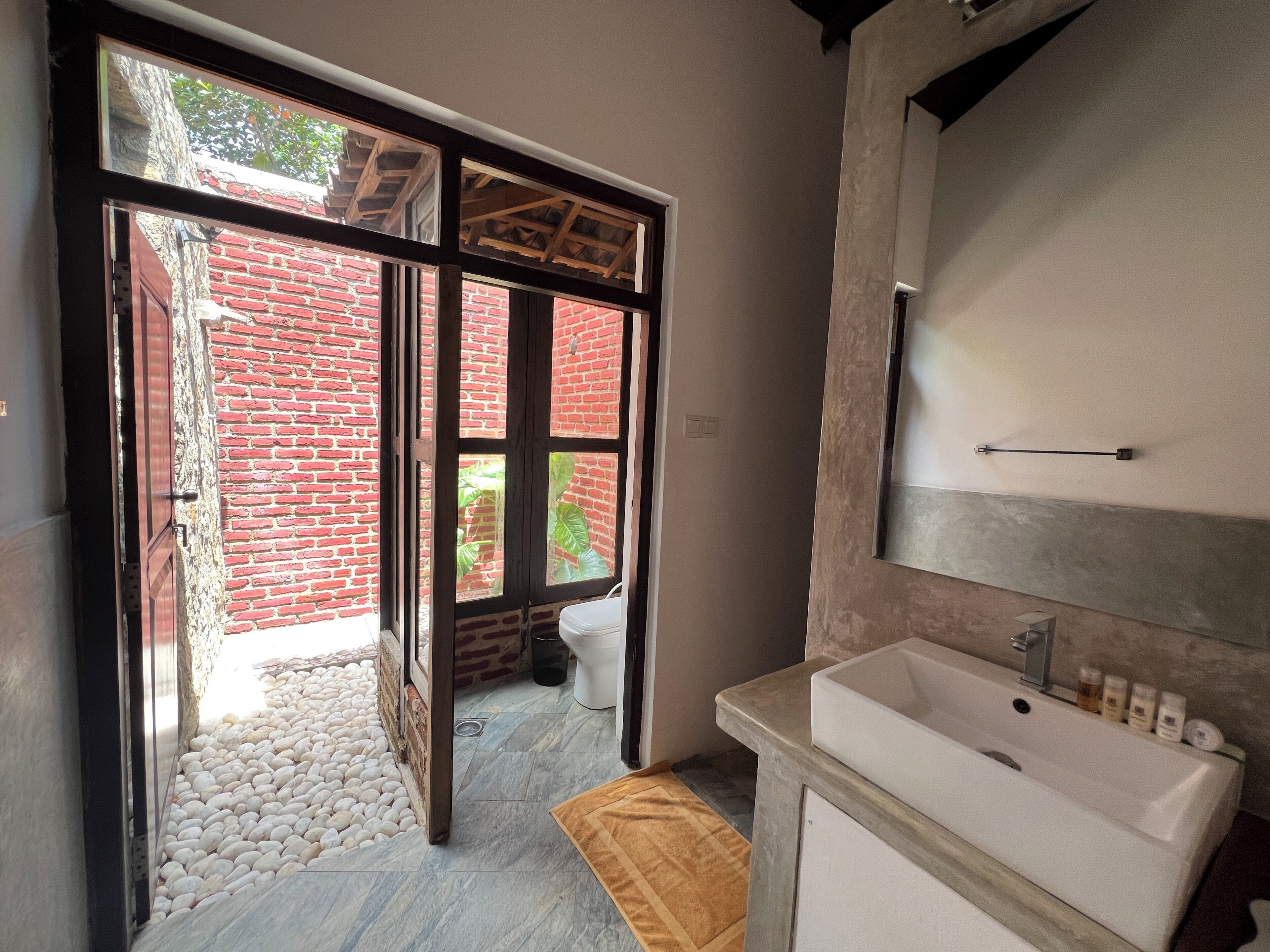 Deluxe Double Room, Garden View | Bathroom | Bidet