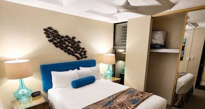 Hawaiian Princess Beachfront 1BR