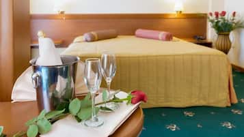 Suite, Balcony