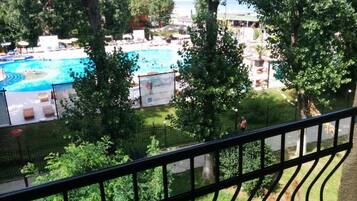 Seasonal outdoor pool