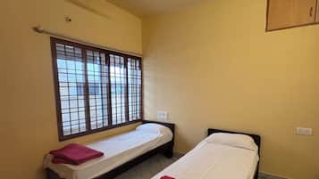Habitación superior con 1 cama matrimonial o 2 individuales | Ropa de cama de alta calidad y camas con efecto memoria
