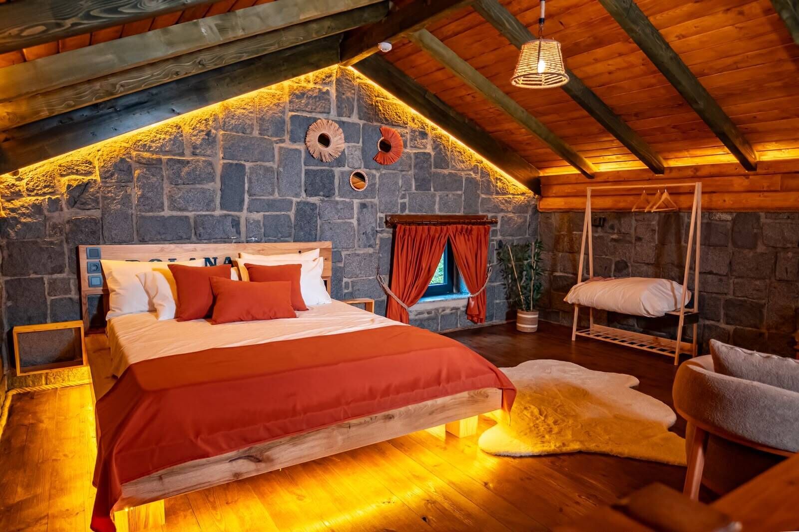 Deluxe Villa, River View | Blackout drapes, soundproofing, WiFi (free)