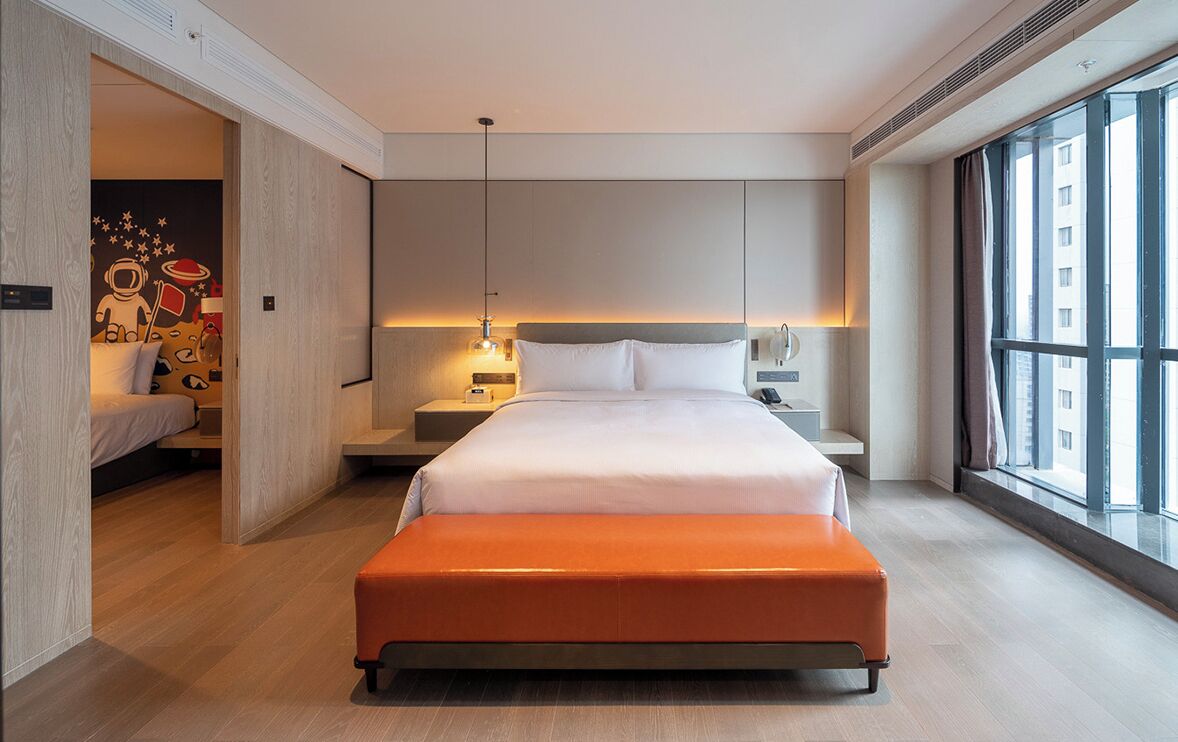 Deluxe Suite Family Twin beds room | In-room safe, desk, blackout curtains, iron/ironing board