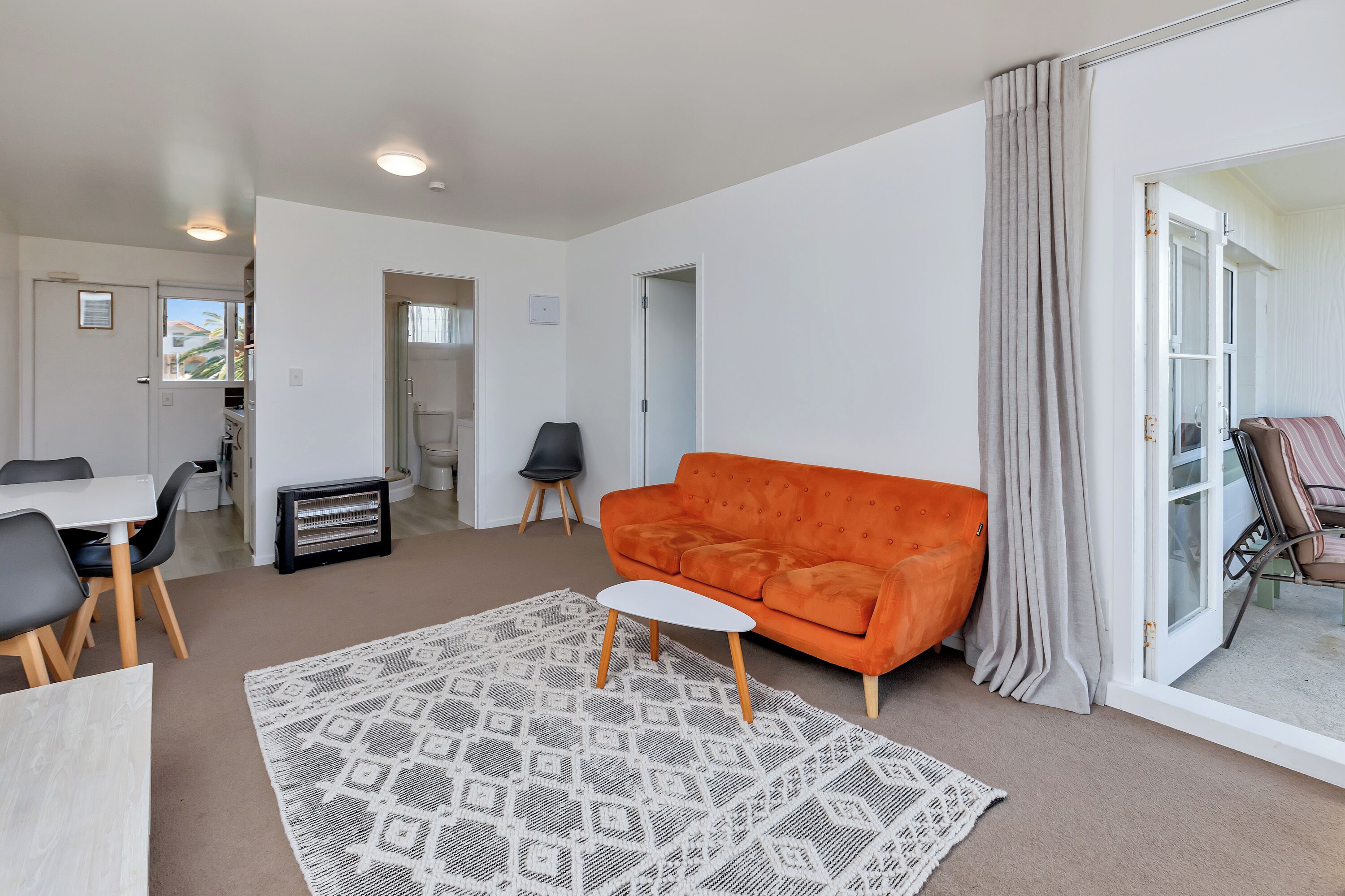 Apartment, Balkon, Meerblick | Wohnbereich