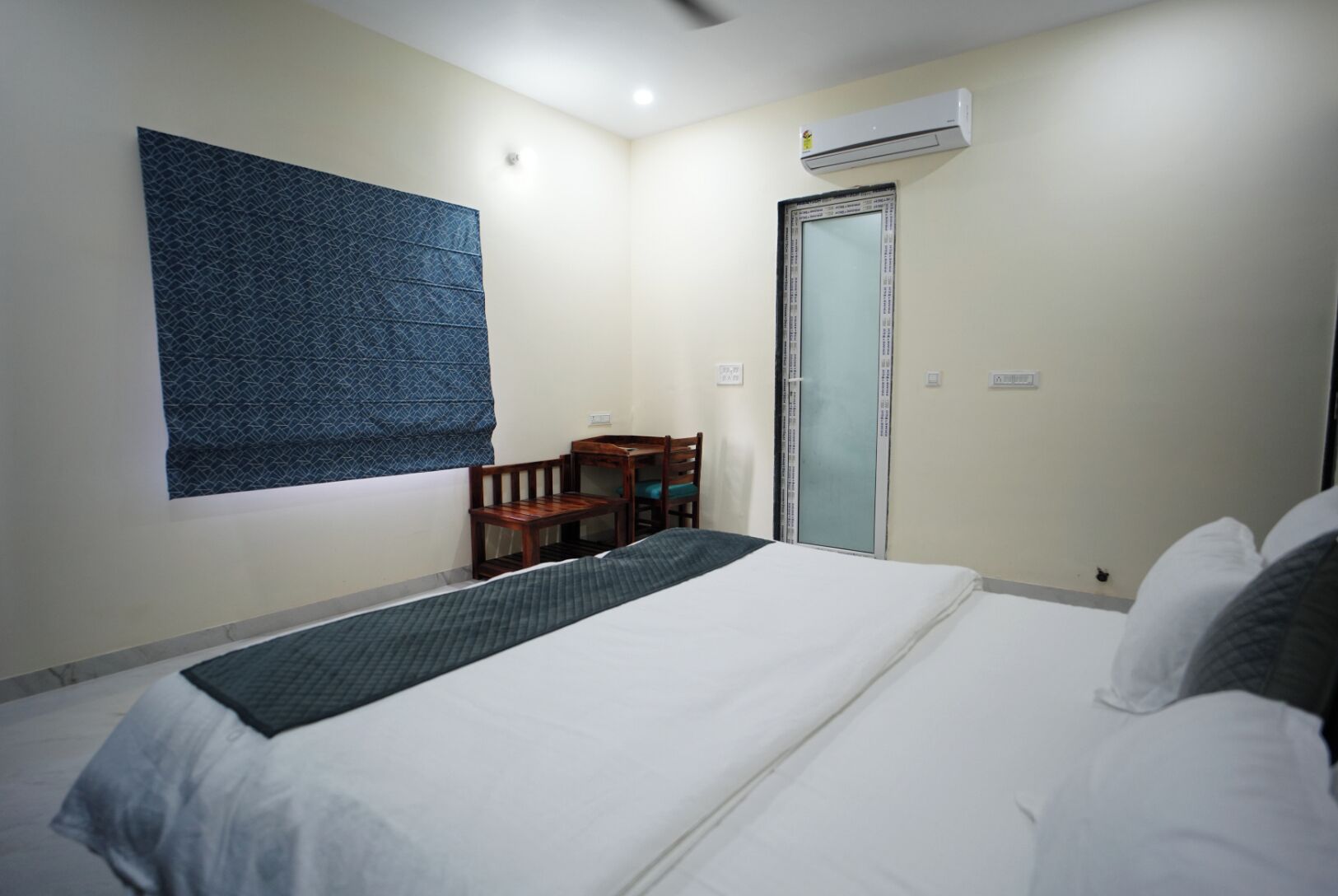 3 bedrooms, iron/ironing board, WiFi
