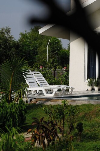 Luxury 3BHK Farmhouse Near Jaipur with Private Pool & Garden