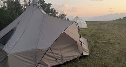 Safari Family Glamping Tent! Amazing Rocky Mountain scenery! Private location!