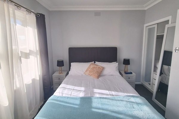 Comfort Cottage | Desk, WiFi (free), bed sheets
