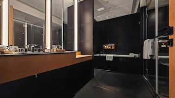 Business Single Room, City View | Bathroom | Free toiletries, hair dryer, towels, shampoo