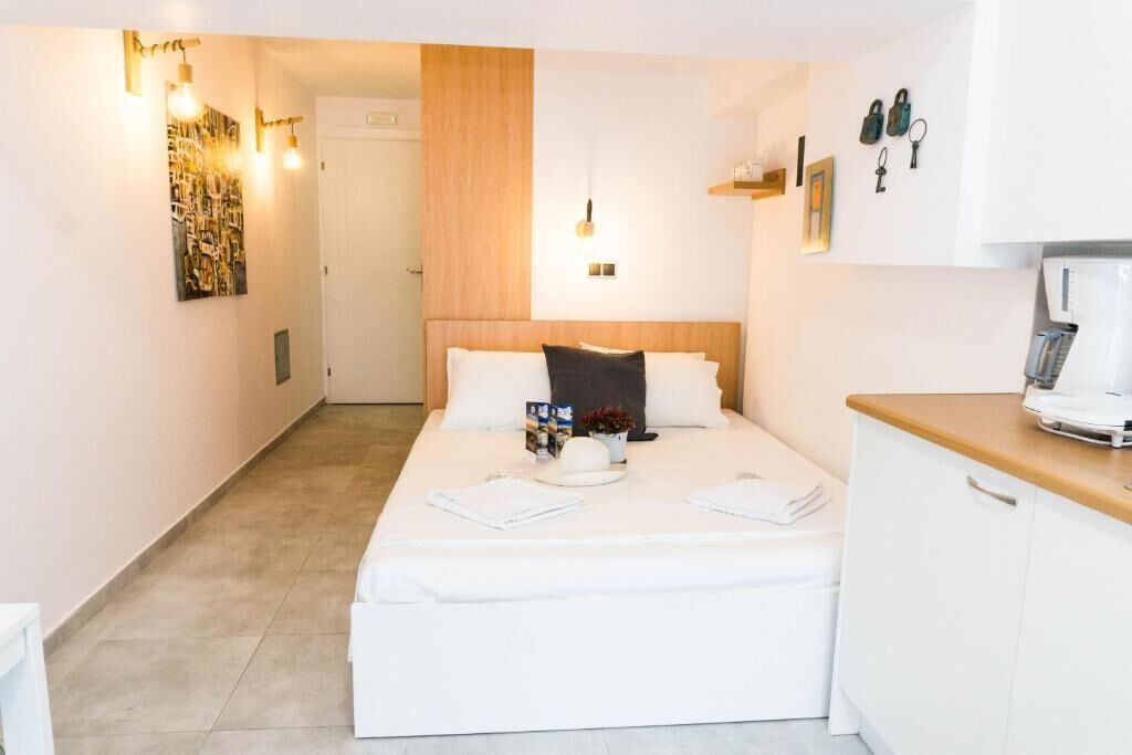 Soundproofing, iron/ironing board, free WiFi