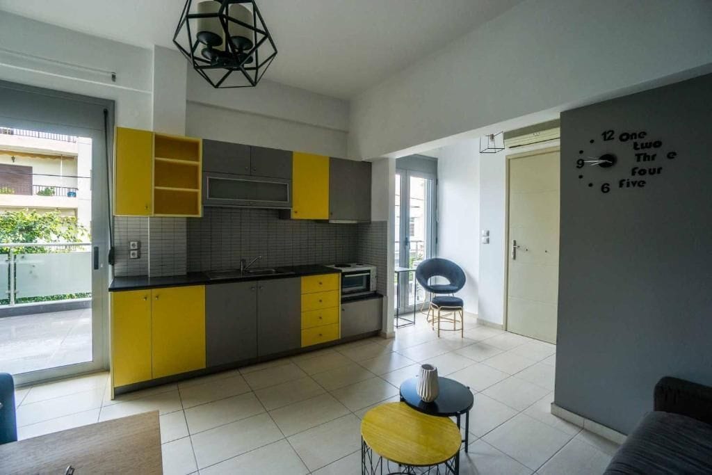 Urban Yellow | Interior