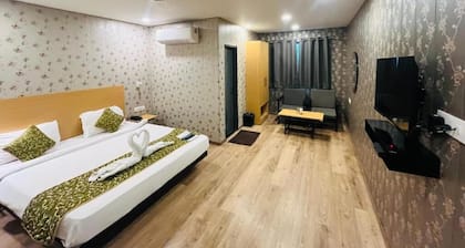 Hotel Elite Stay By The Rahul