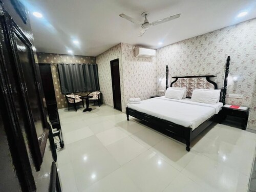 Hotel Elite Stay By The Rahul