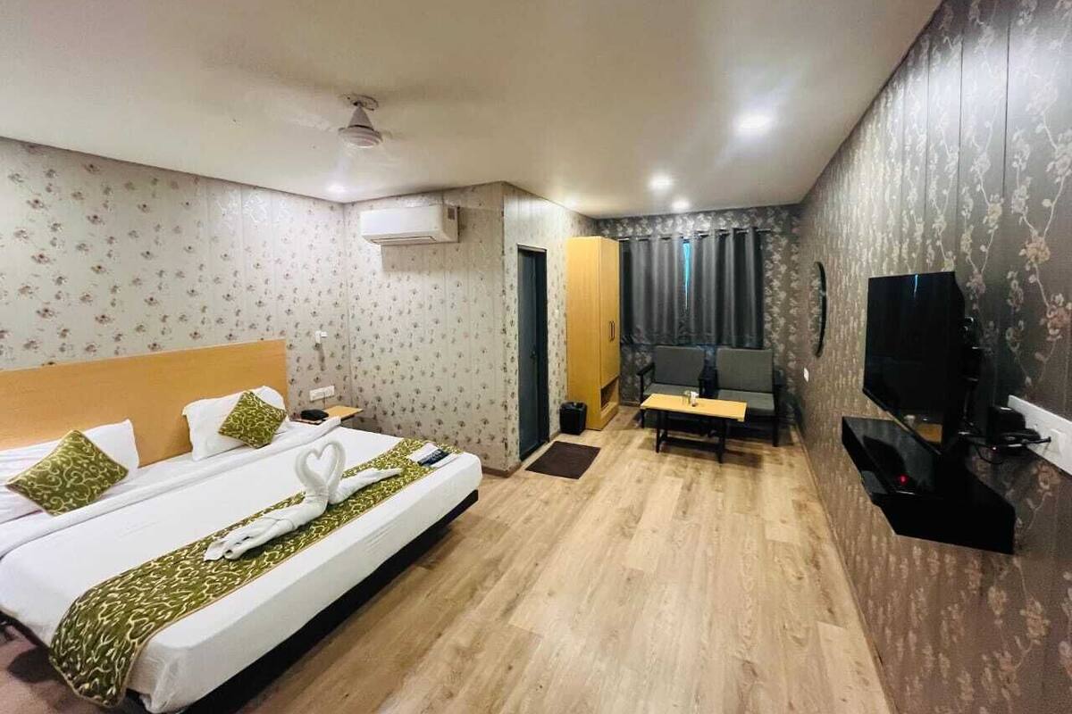 Habitación individual estándar, vista a la ciudad | Tabla de planchar con plancha y wifi gratis