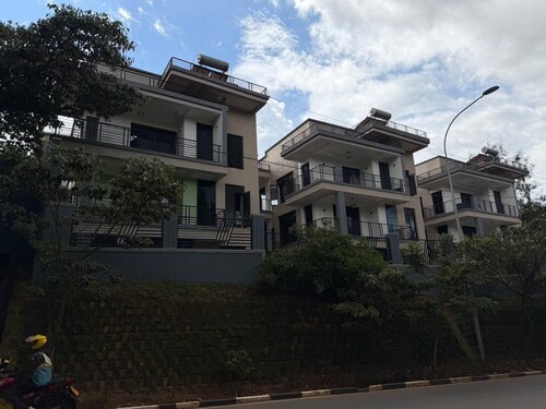 BWIZA Luxury Apartment
