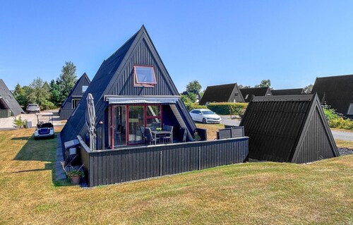 Gorgeous home in Farsø with WiFi