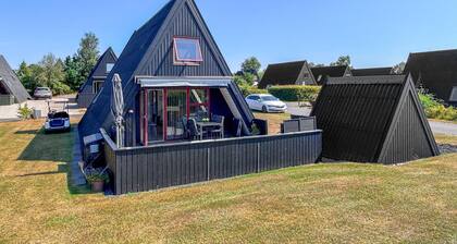 Gorgeous home in Farsø with WiFi