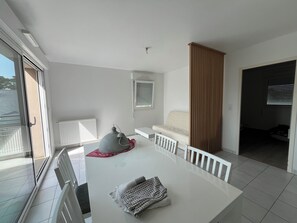 Smart TV - Saint Marc-sur-Mer. One-bedroom apartment. Parking lot closed. The beach is a 5-minute walk away. (Saint-Nazaire)