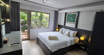 Beach Resort Apartment. 5-Min Walk to Legian Beach