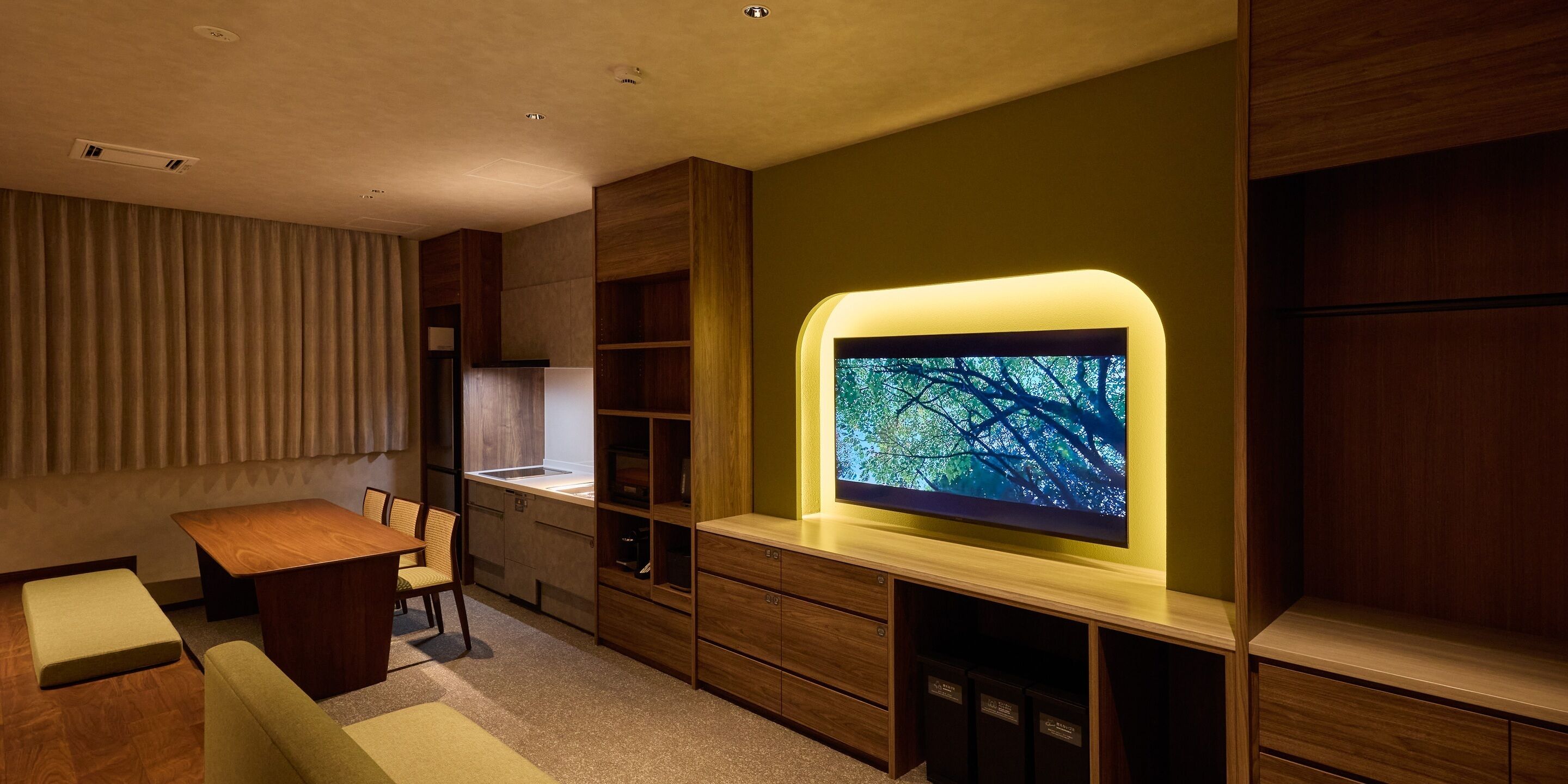 Room, Mountain View | Dining