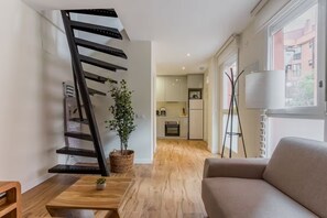 Duplex | Living area - Edmond Vibes Plaza de Castilla (Madrid)